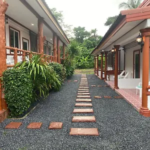 Arya , Koh Lanta Thailand
